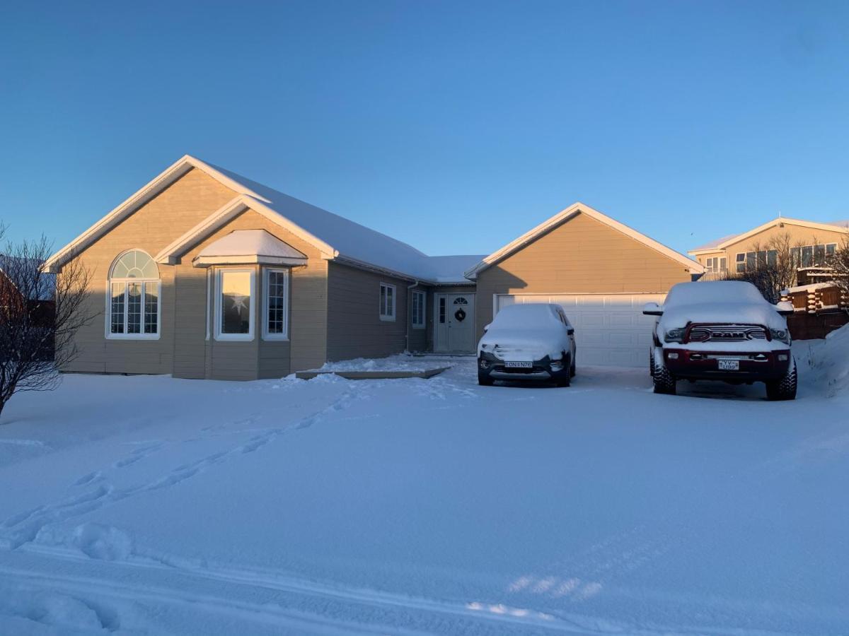 4-Bedroom Villa With Private Gym And Hot-Tub Reykjavik Exterior photo